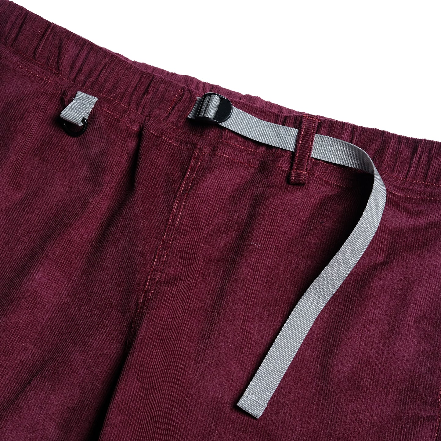 Q LOGO RED MAROON SHORTS